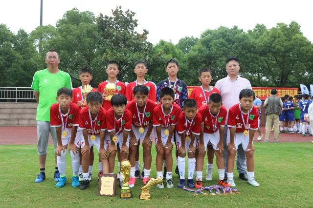摩洛哥新星崭露头角，曼城锁定未来中场新秀
